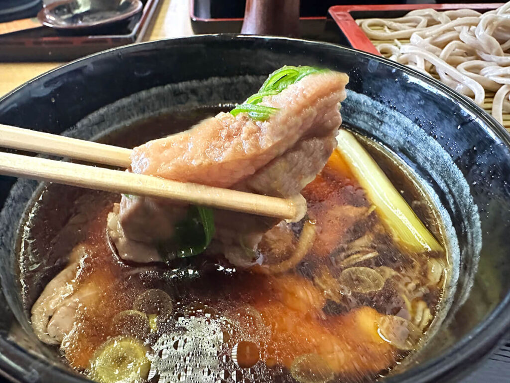 札幌清田区の蕎麦屋「たちばな」の鴨せいろ蕎麦写真