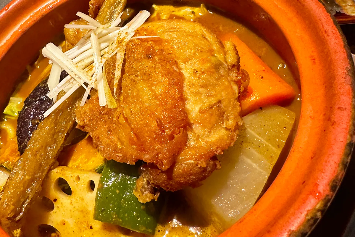 スープカレー「シャバ蔵」チキンレッグSOUP CURRY
